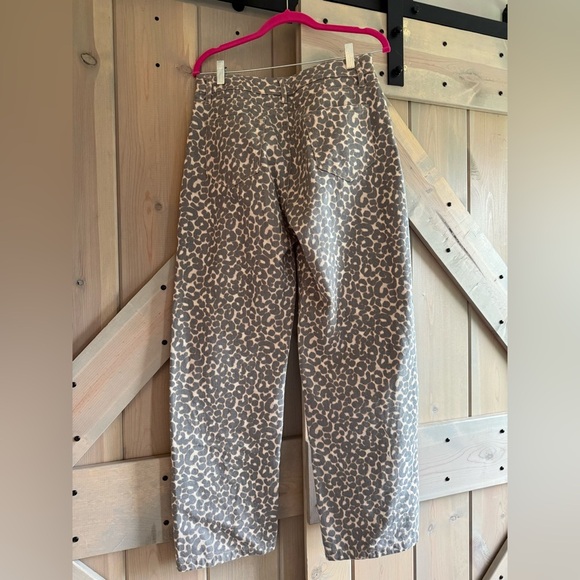 LIKE NEW Wild Fable Leopard Barrel Jean - Picture 10 of 12